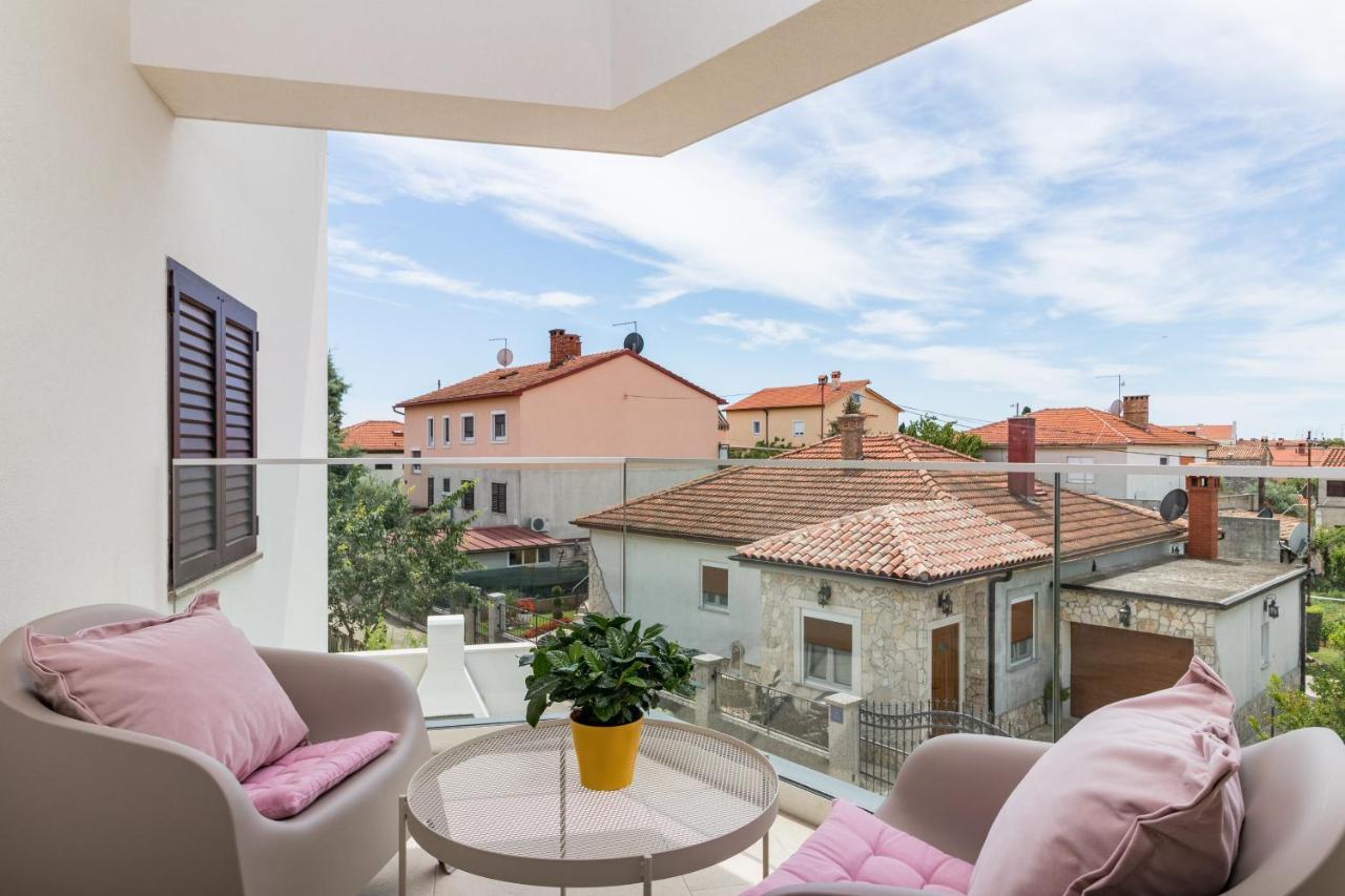 Villa Elena Deluxe Mit Whirlpool Und Beheiztem Pool Am Meer Und Wunderschoenen Blick Auf Die Brijuni Inseln Fažana Kültér fotó