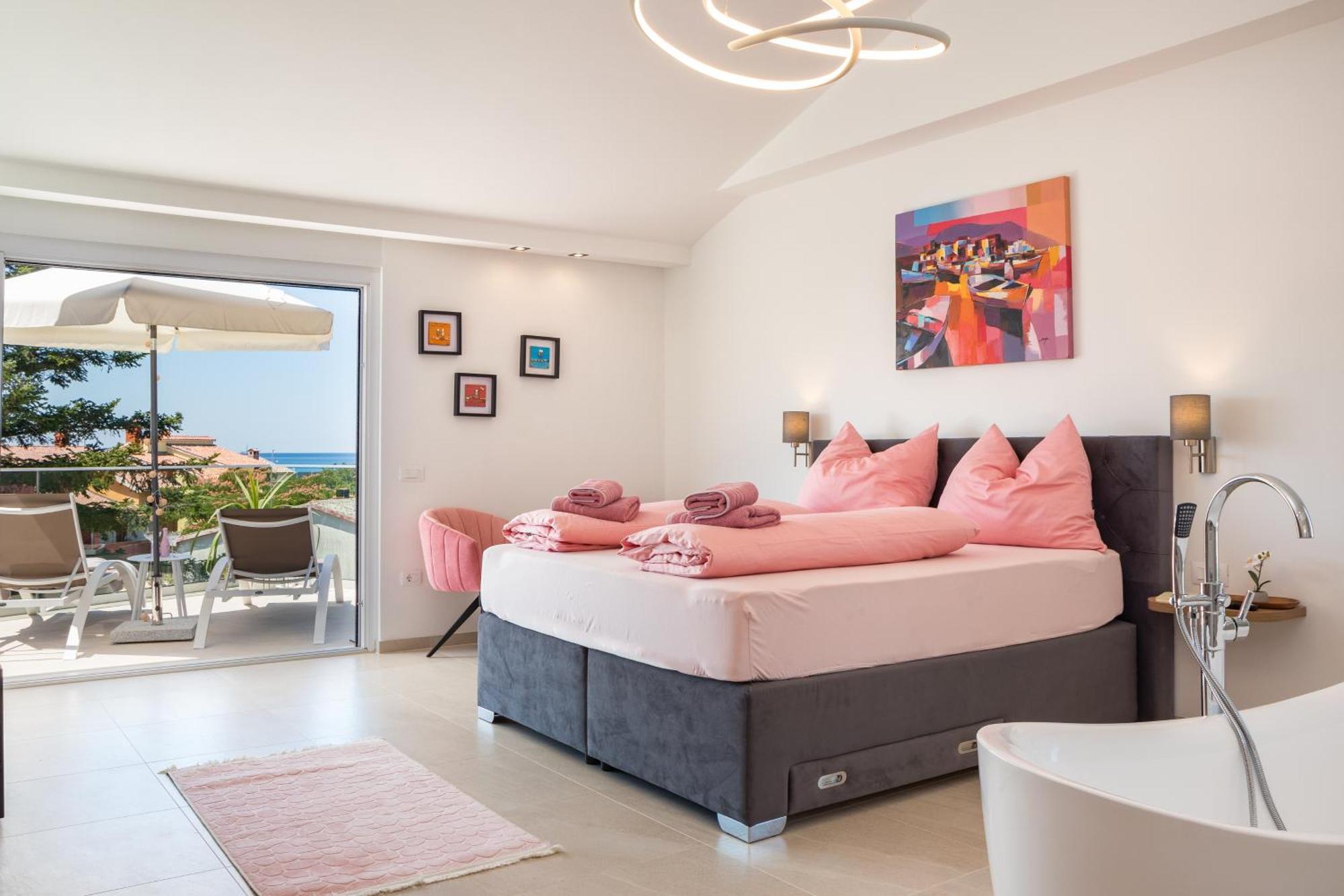 Villa Elena Deluxe Mit Whirlpool Und Beheiztem Pool Am Meer Und Wunderschoenen Blick Auf Die Brijuni Inseln Fažana Kültér fotó