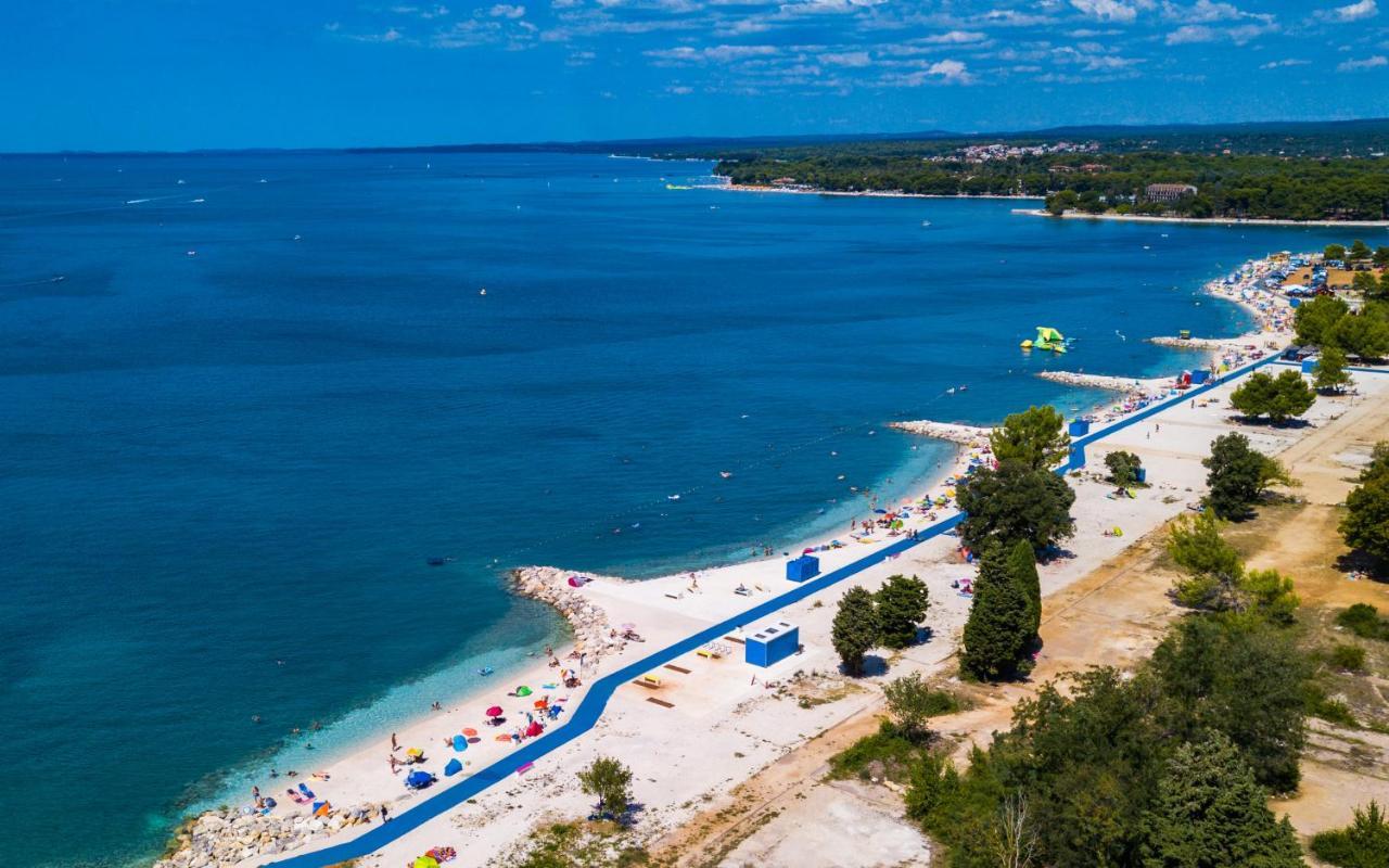 Villa Elena Deluxe Mit Whirlpool Und Beheiztem Pool Am Meer Und Wunderschoenen Blick Auf Die Brijuni Inseln Fažana Kültér fotó